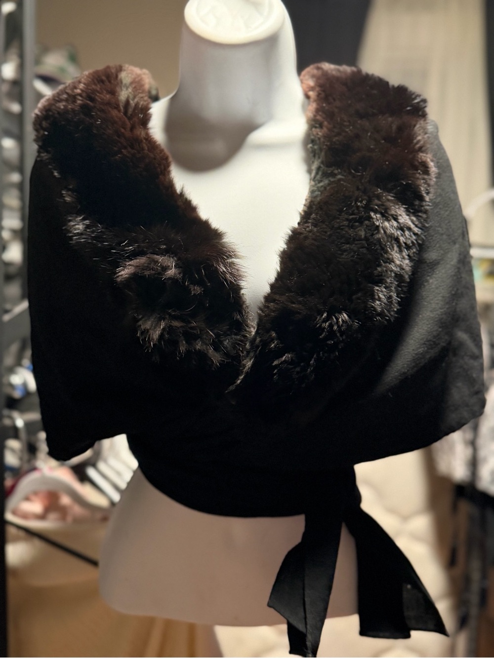 VTG Black Shawl Wrap with Plush Fur Collar
